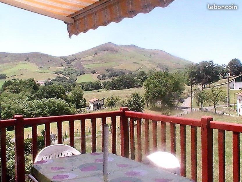 Appartement Au Coeur Du Pays Basque : Vue Superbe Saint-Esteben Bagian luar foto